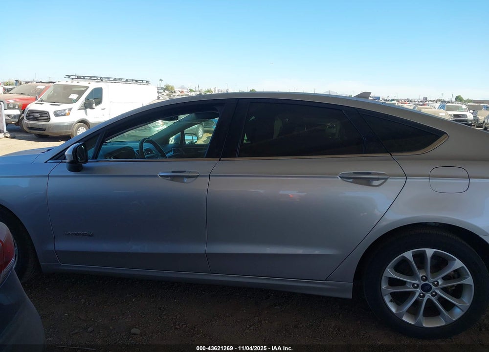 2019 FORD FUSION HYBRID SE VIN: 3FA6P0LU0KR174339