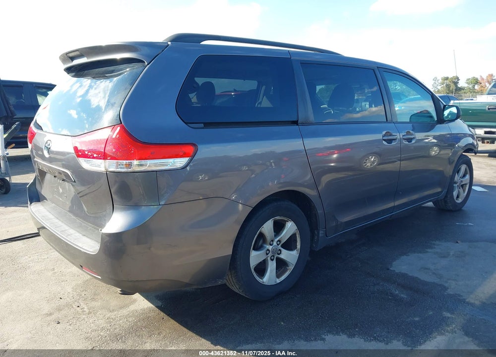 2011 TOYOTA SIENNA LE V6 VIN: 5TDKK3DC1BS061771