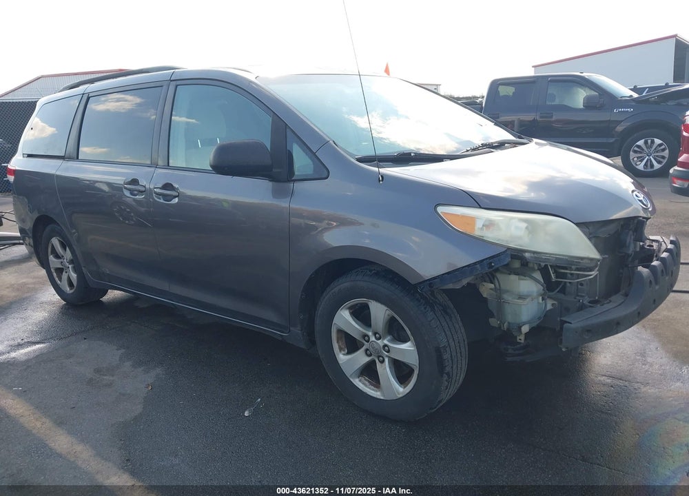 2011 TOYOTA SIENNA LE V6 VIN: 5TDKK3DC1BS061771