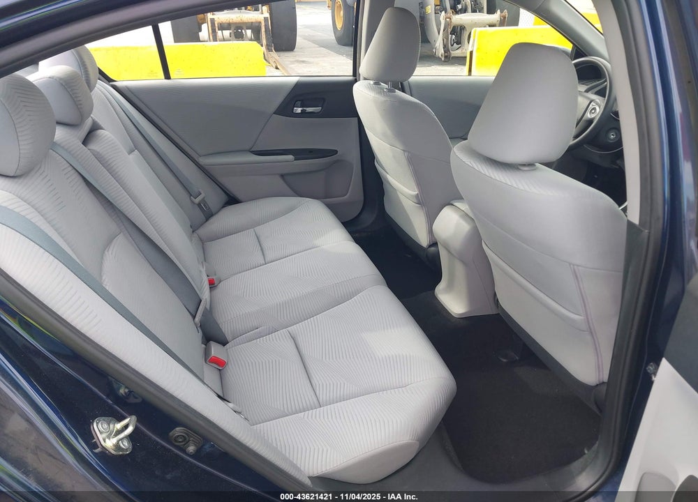 2015 HONDA ACCORD LX VIN: 1HGCR2F39FA092925