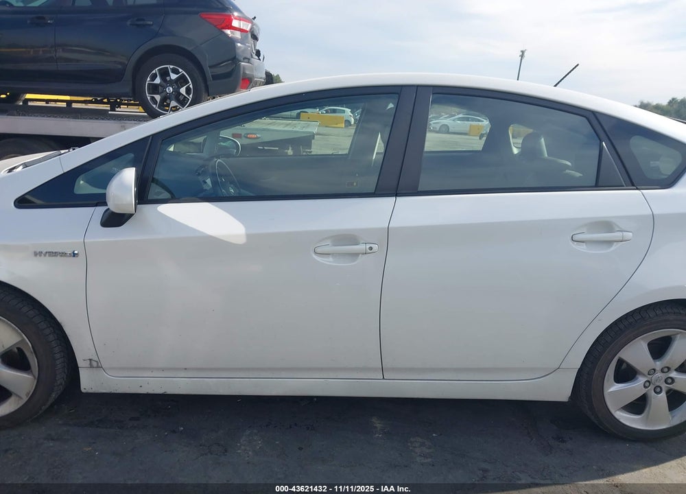 2010 TOYOTA PRIUS V VIN: JTDKN3DUXA0023957
