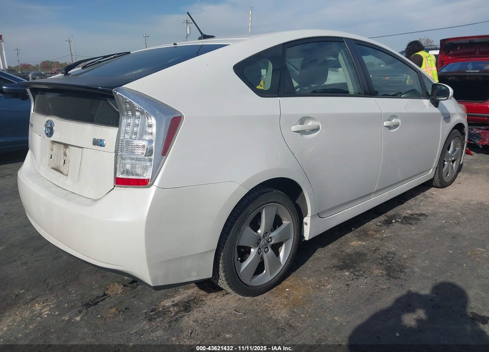 2010 TOYOTA PRIUS V VIN: JTDKN3DUXA0023957