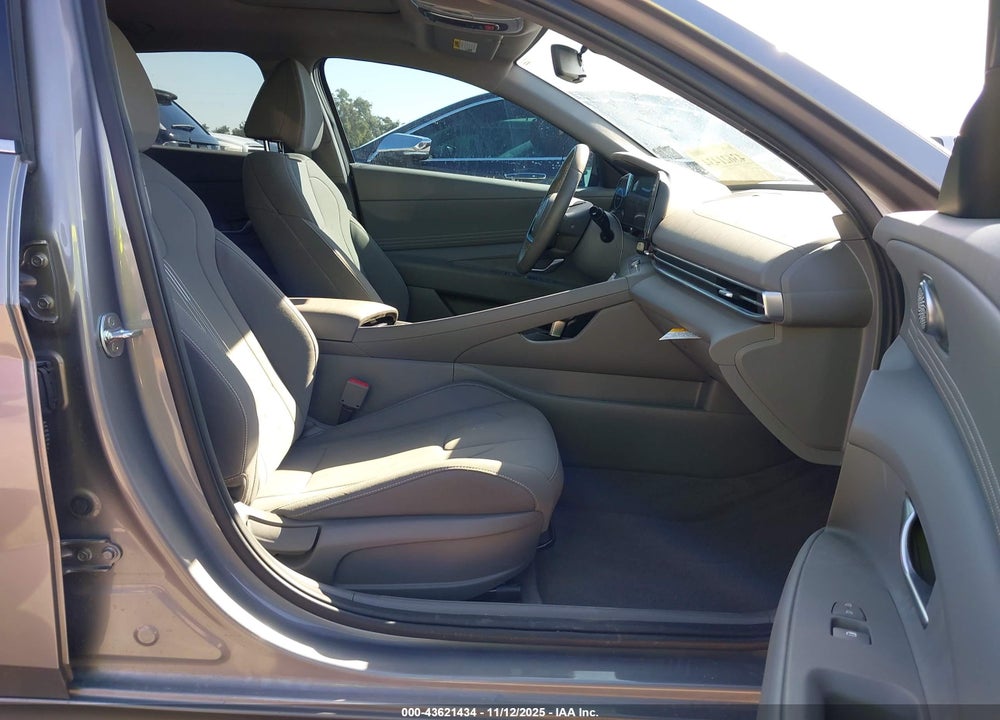 2024 HYUNDAI ELANTRA SEL VIN: KMHLS4DG4RU838006