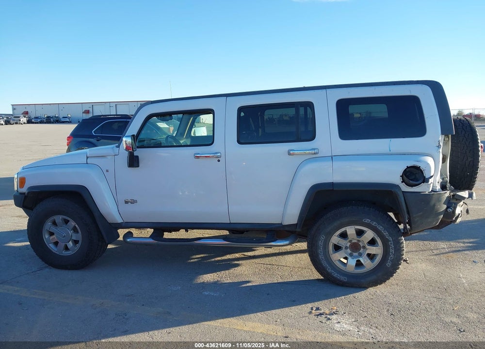 2009 HUMMER H3 VIN: 5GTEN13EX98138334