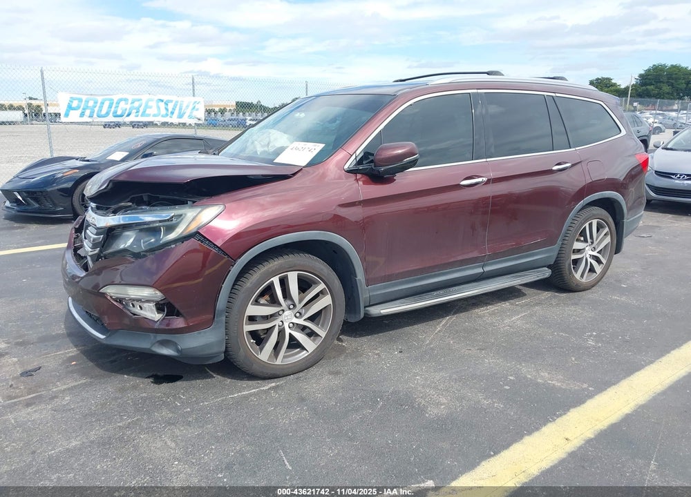 2017 HONDA PILOT TOURING VIN: 5FNYF5H95HB029847
