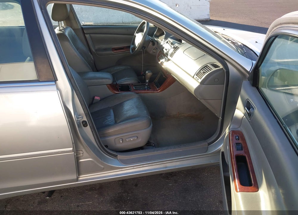 2005 TOYOTA CAMRY XLE VIN: 4T1BE32K45U959858