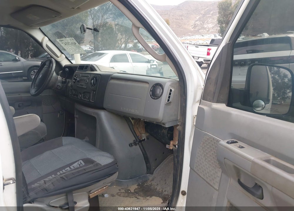 2009 FORD E-350 SUPER DUTY XL/XLT VIN: 1FBNE31L89DA54125