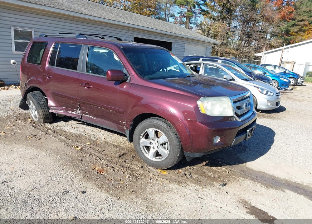 2011 HONDA PILOT EX-L VIN: 5FNYF4H65BB024896