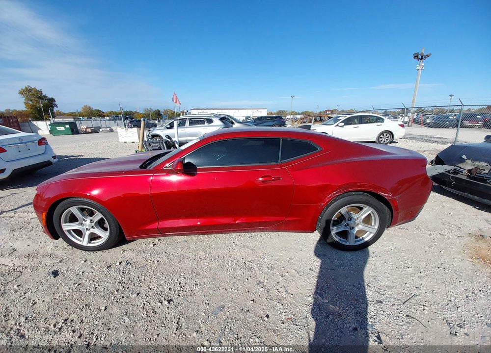 2017 CHEVROLET CAMARO 1LT VIN: 1G1FB1RX4H0115831