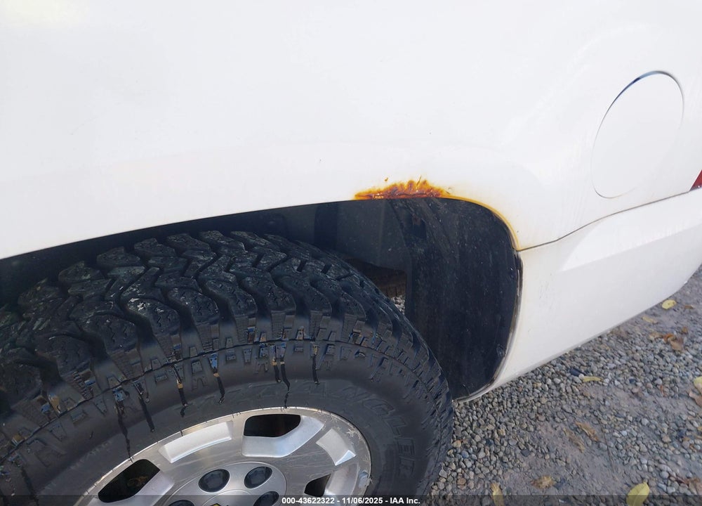 2010 CHEVROLET TAHOE LT VIN: 1GNMCBE35AR203624