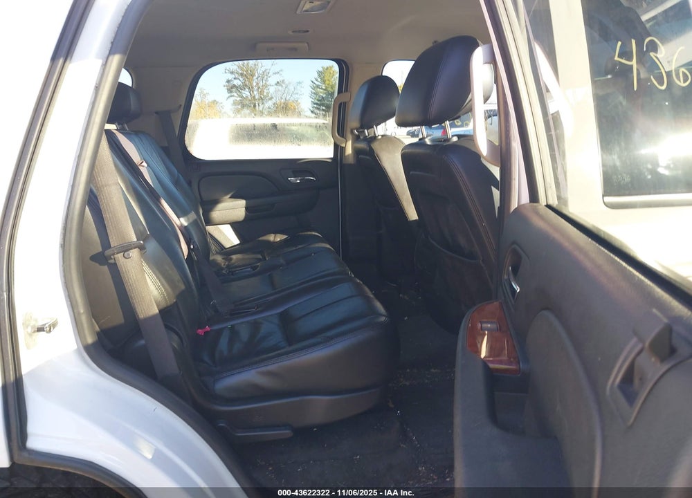 2010 CHEVROLET TAHOE LT VIN: 1GNMCBE35AR203624