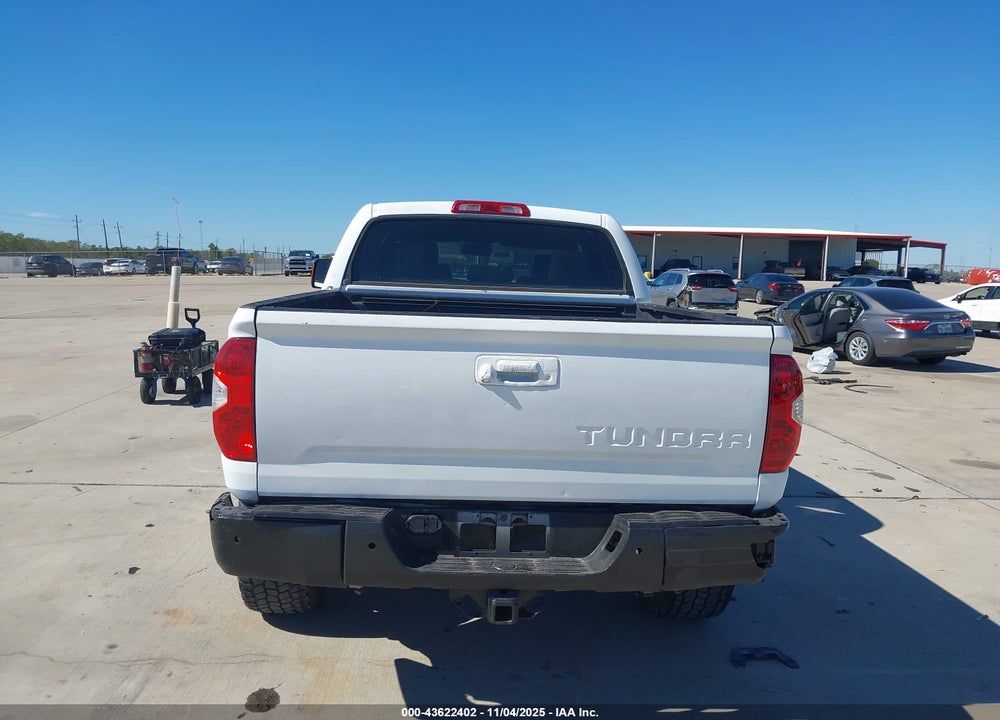 2015 TOYOTA TUNDRA LIMITED 5.7L V8 VIN: 5TFFY5F12FX175298