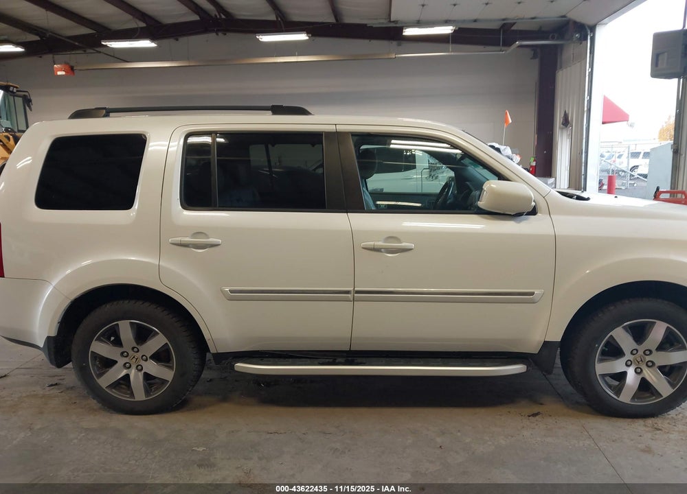2012 HONDA PILOT TOURING VIN: 5FNYF3H96CB028316