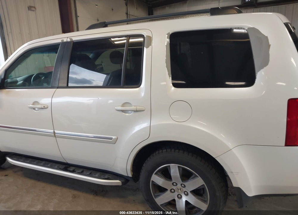 2012 HONDA PILOT TOURING VIN: 5FNYF3H96CB028316