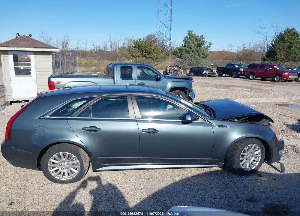 2011 CADILLAC CTS LUXURY VIN: 1G6DG8EY6B0110647