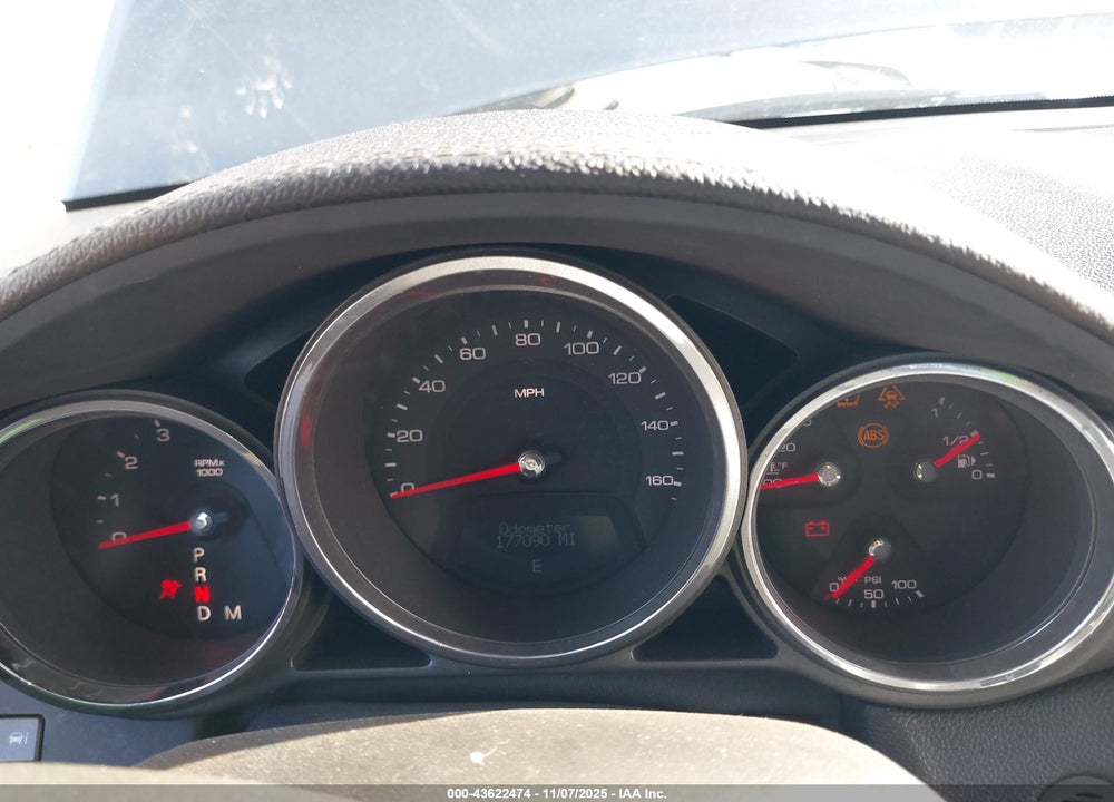 2011 CADILLAC CTS LUXURY VIN: 1G6DG8EY6B0110647