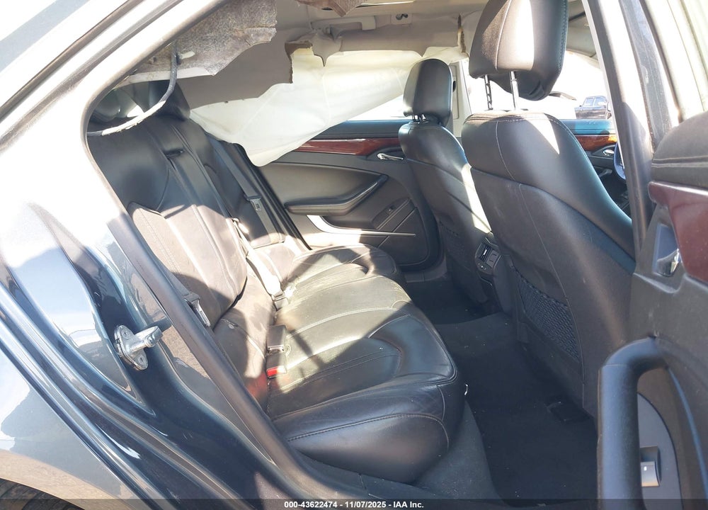 2011 CADILLAC CTS LUXURY VIN: 1G6DG8EY6B0110647