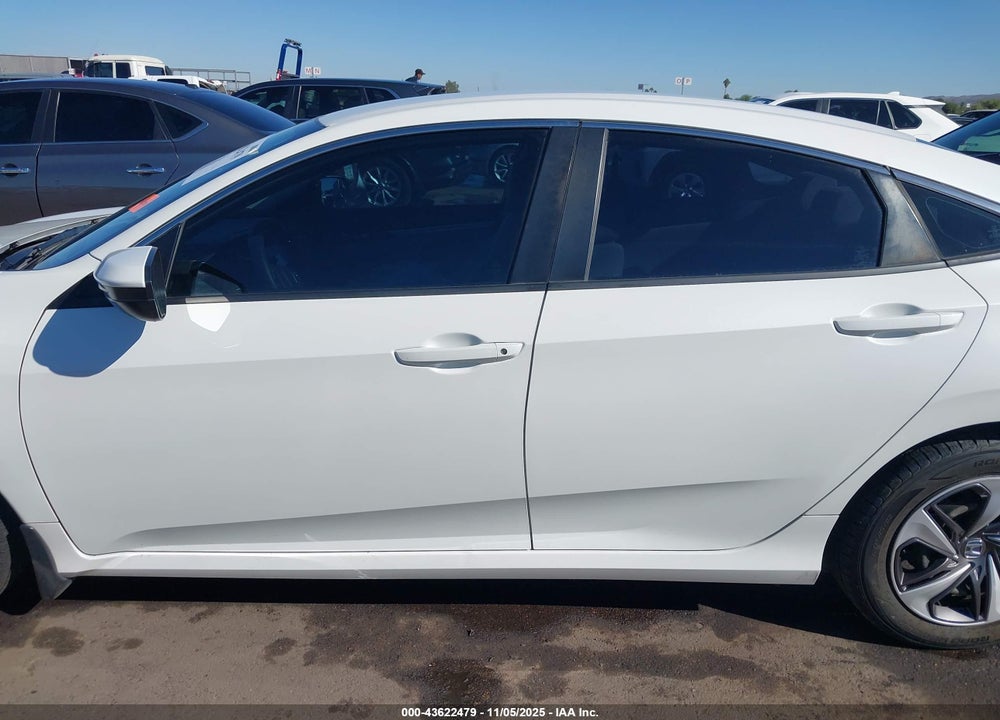 2019 HONDA CIVIC LX VIN: 19XFC2F60KE030568