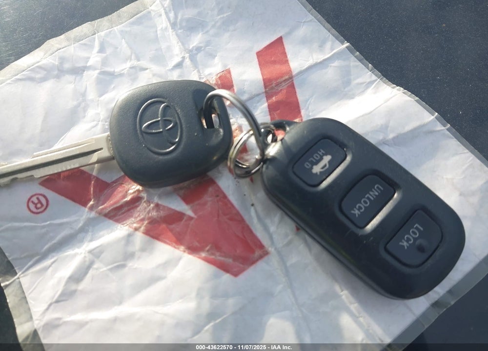 2005 TOYOTA CAMRY XLE V6 VIN: 4T1BF30K05U613516