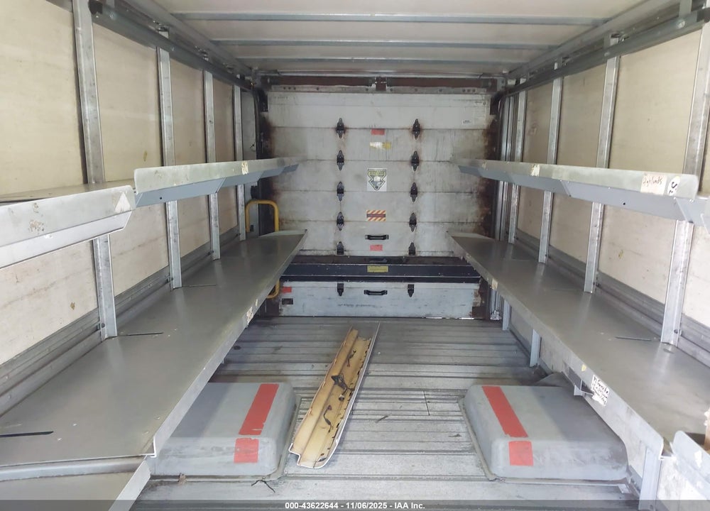 2013 ISUZU COMMERCIAL VAN VIN: JALB4T172D7W01643