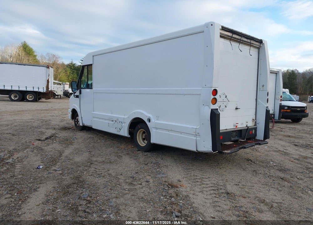 2013 ISUZU COMMERCIAL VAN VIN: JALB4T172D7W01643