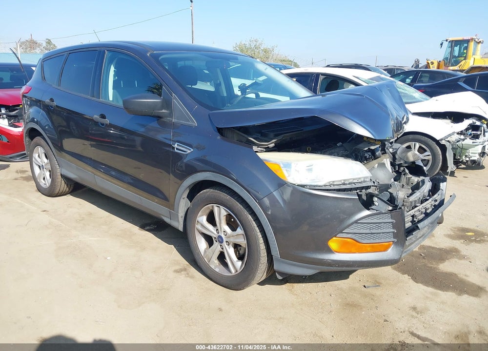 2016 FORD ESCAPE S VIN: 1FMCU0F76GUB40395