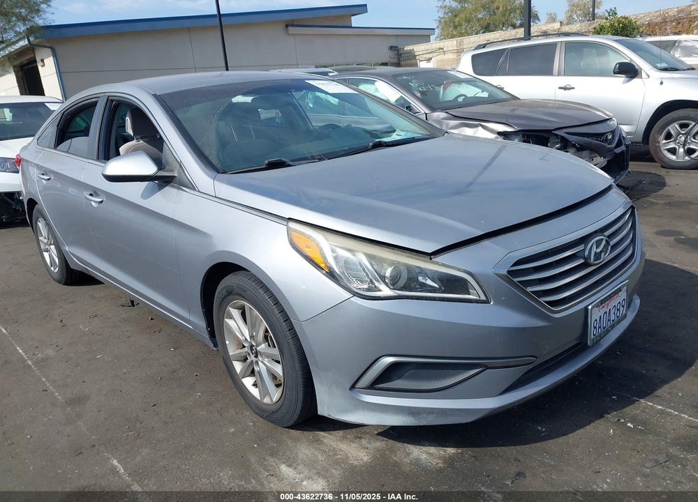 2016 HYUNDAI SONATA SE VIN: 5NPE24AF8GH331920