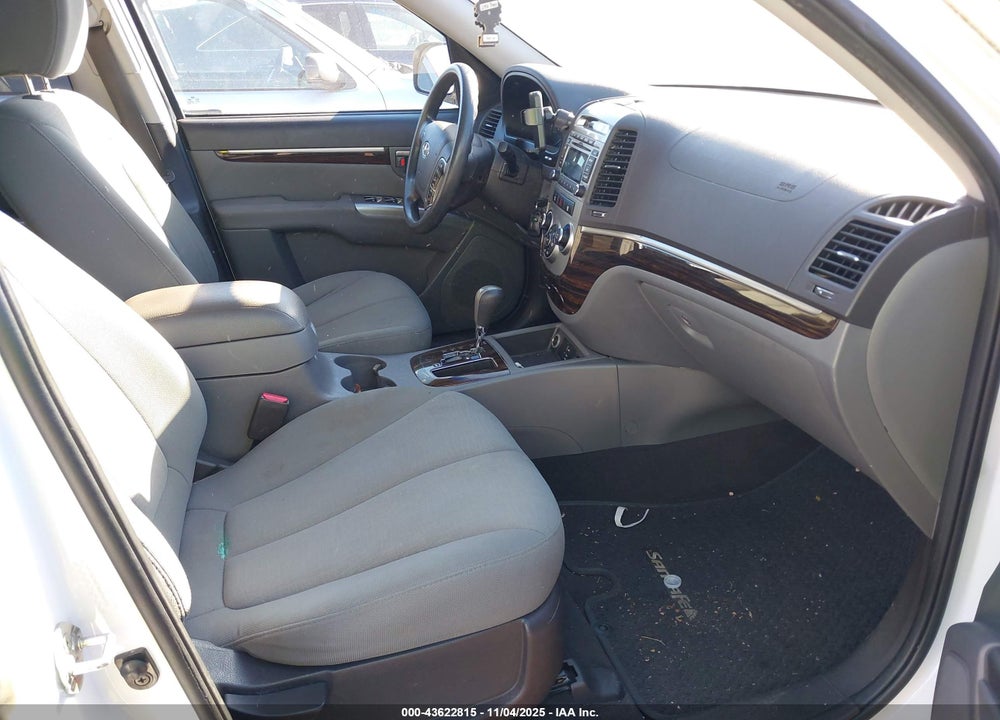 2011 HYUNDAI SANTA FE VIN: 5XYZGDAB7BG056993
