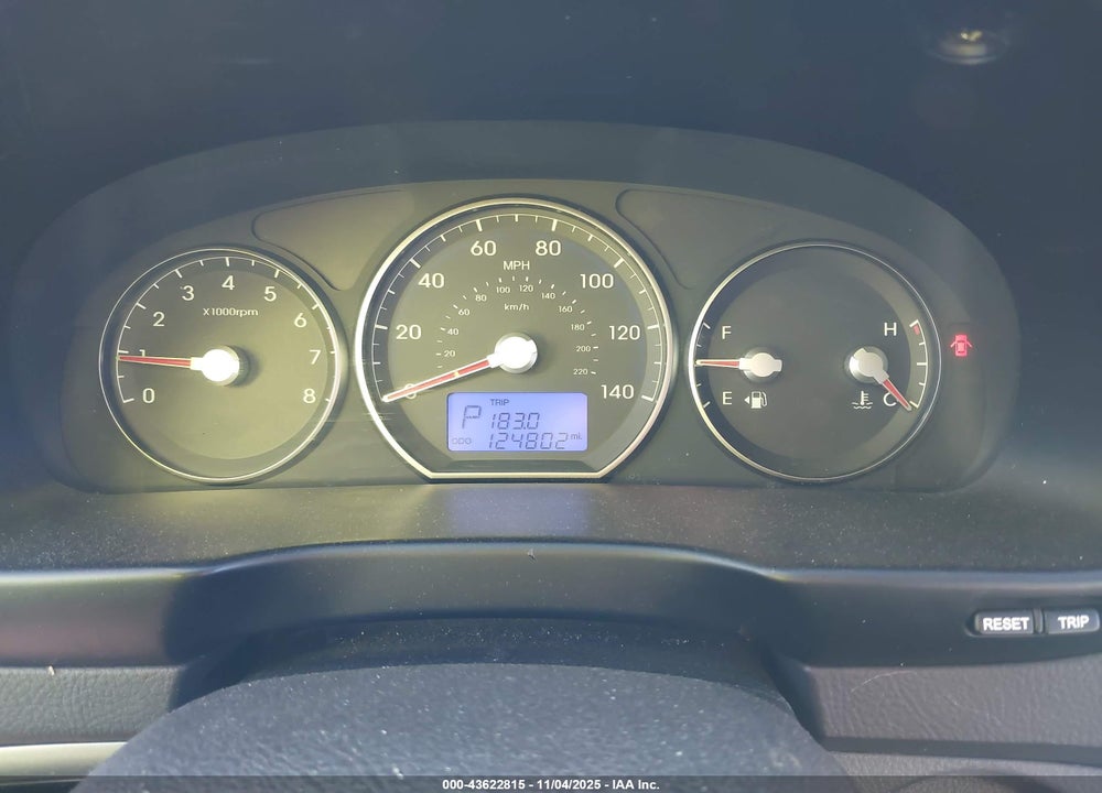 2011 HYUNDAI SANTA FE VIN: 5XYZGDAB7BG056993