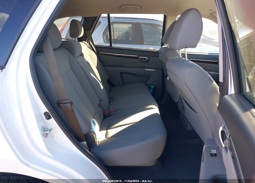 2011 HYUNDAI SANTA FE VIN: 5XYZGDAB7BG056993