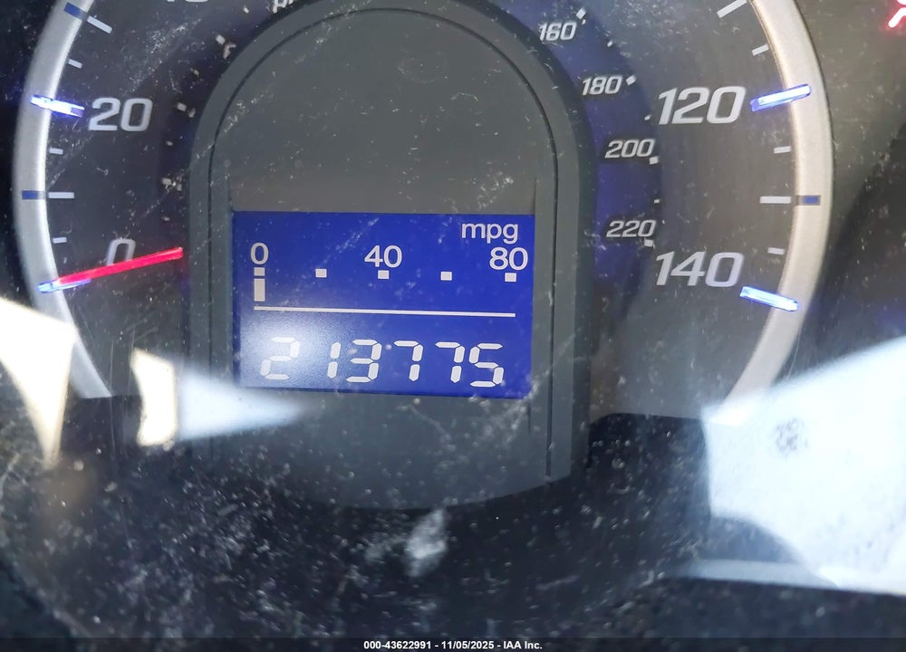 2011 HONDA FIT VIN: JHMGE8H31BS004321