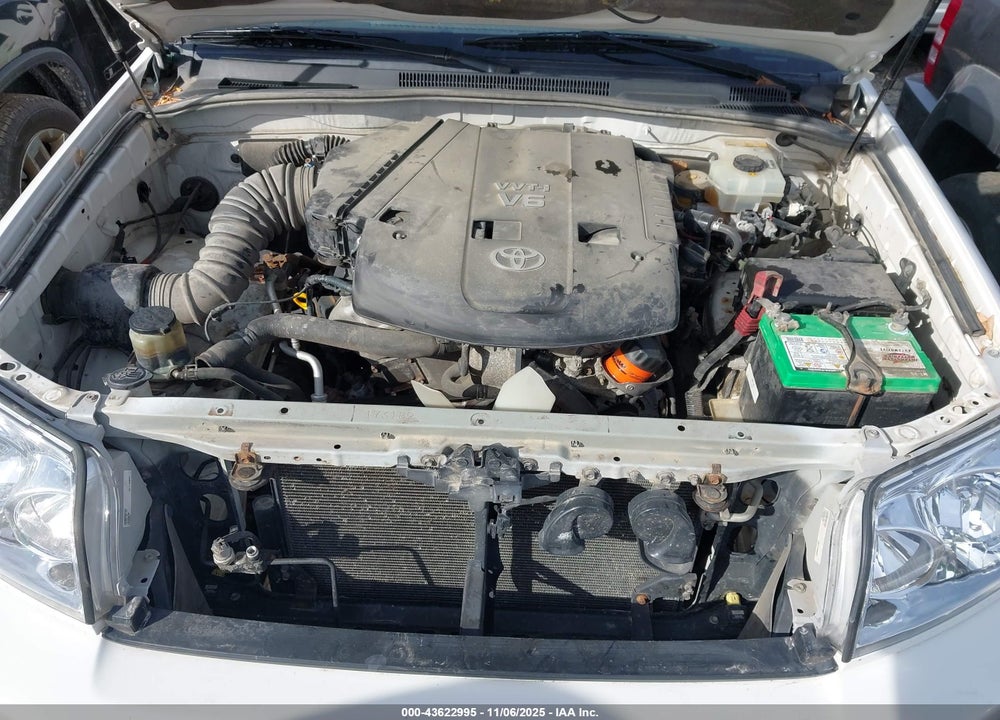 2004 TOYOTA 4RUNNER SR5 V6 VIN: JTEBU14R748020194
