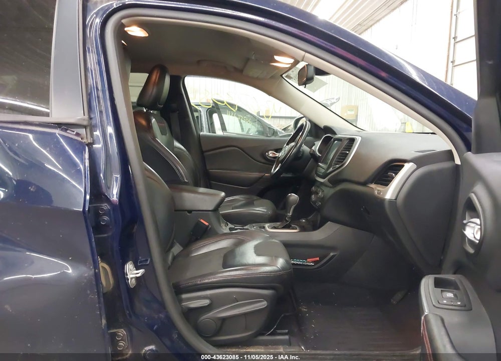 2016 JEEP CHEROKEE TRAILHAWK VIN: 1C4PJMBBXGW263427