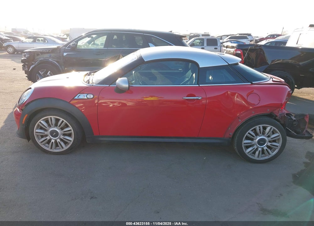 2012 MINI COOPER S VIN: WMWSX3C56CT154662