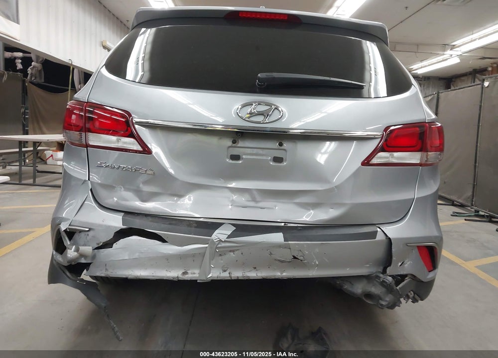 2018 HYUNDAI SANTA FE SE VIN: KM8SM4HF2JU261231