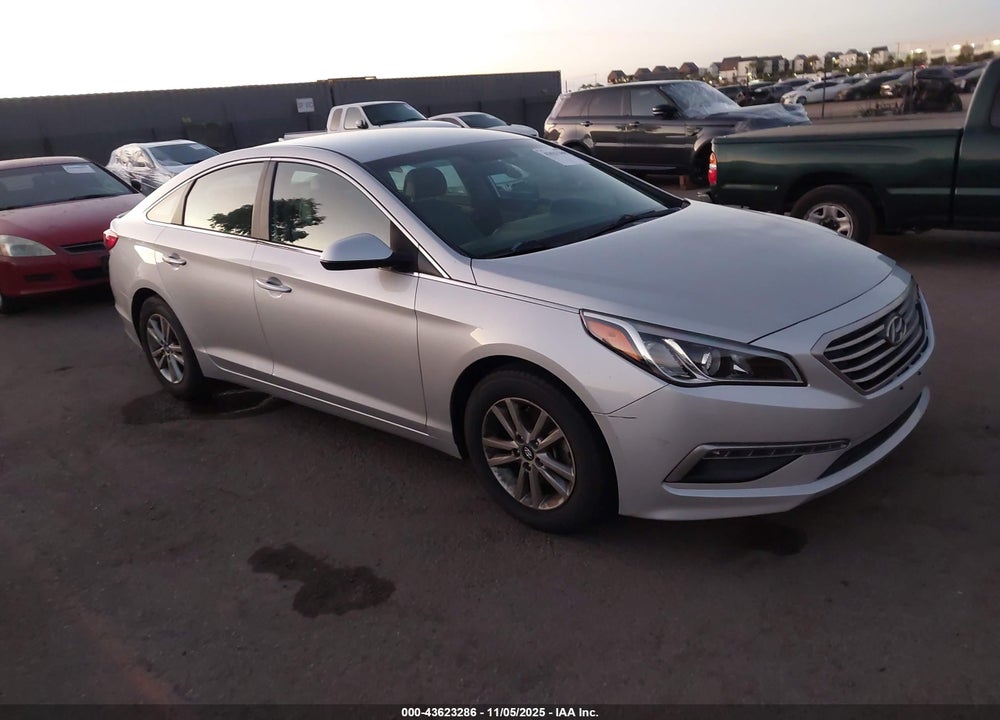 2015 HYUNDAI SONATA SE VIN: 5NPE24AF0FH001140