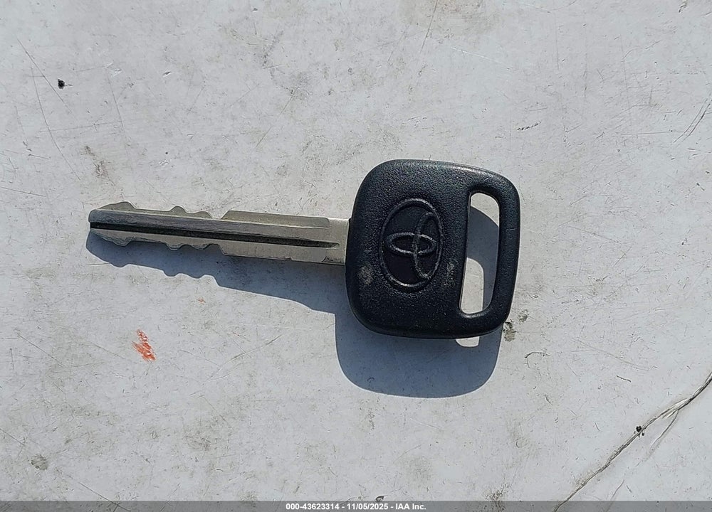 2002 TOYOTA TACOMA VIN: 5TEVL52N52Z110693