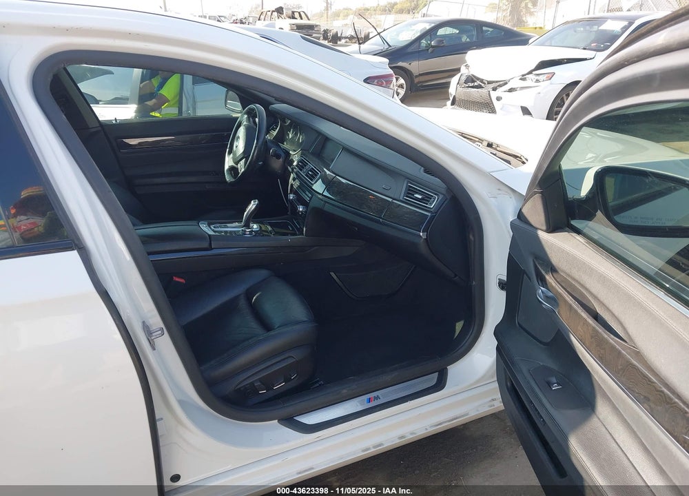 2013 BMW 740LI VIN: WBAYE4C52DD137312