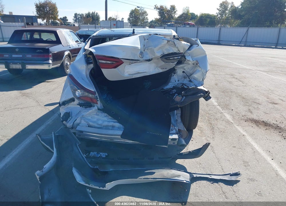 2021 TOYOTA CAMRY XLE VIN: 4T1F11AK4MU521939