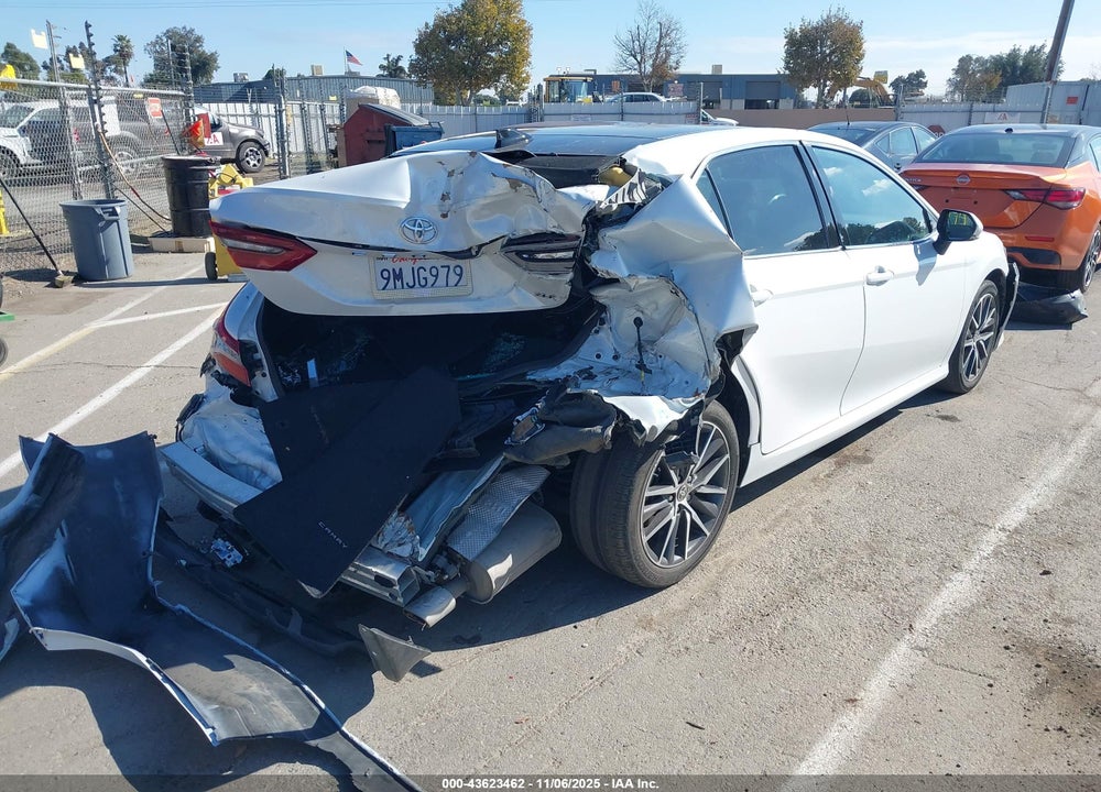 2021 TOYOTA CAMRY XLE VIN: 4T1F11AK4MU521939