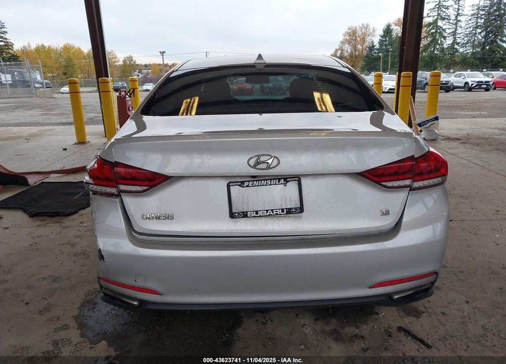 2015 HYUNDAI GENESIS 3.8 VIN: KMHGN4JE1FU043079