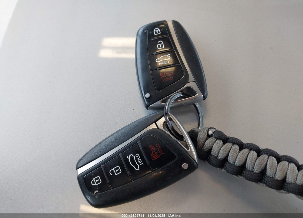 2015 HYUNDAI GENESIS 3.8 VIN: KMHGN4JE1FU043079
