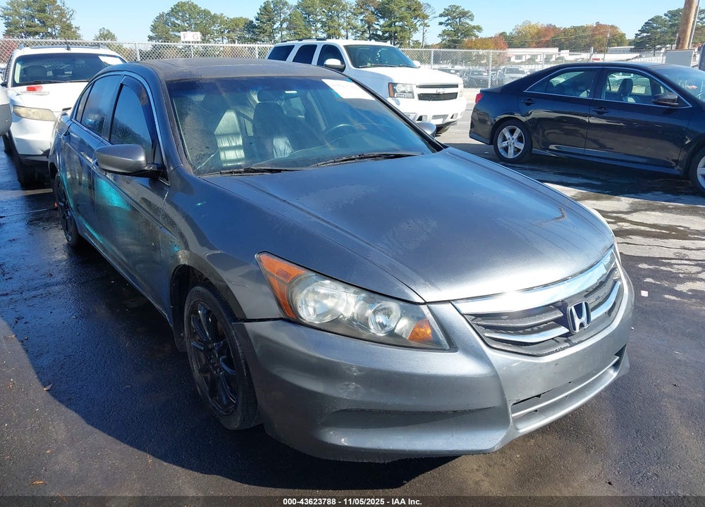 2011 HONDA ACCORD 2.4 EX-L VIN: 1HGCP2F80BA094655