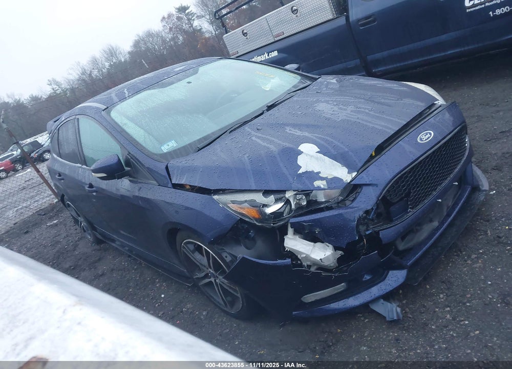 2017 FORD FOCUS ST VIN: 1FADP3L98HL240759