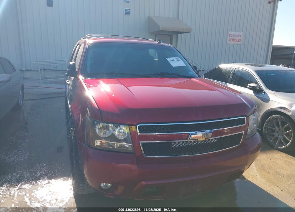2011 CHEVROLET TAHOE LS VIN: 1GNSCAE03BR174049