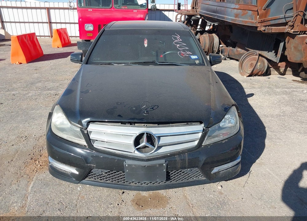 2013 MERCEDES-BENZ C 300 SPORT 4MATIC VIN: WDDGF8AB1DR241584