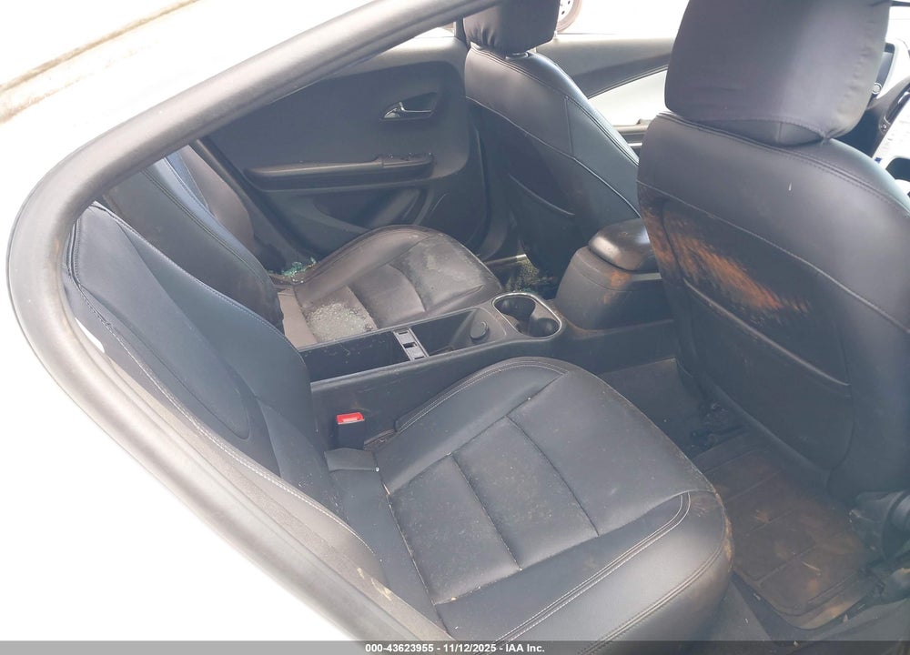 2015 CHEVROLET VOLT VIN: 1G1RB6E41FU131092