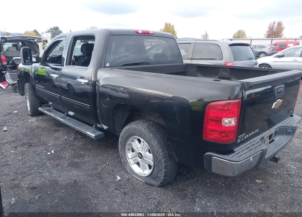 2010 CHEVROLET SILVERADO 1500 LT VIN: 3GCRKSE37AG242524