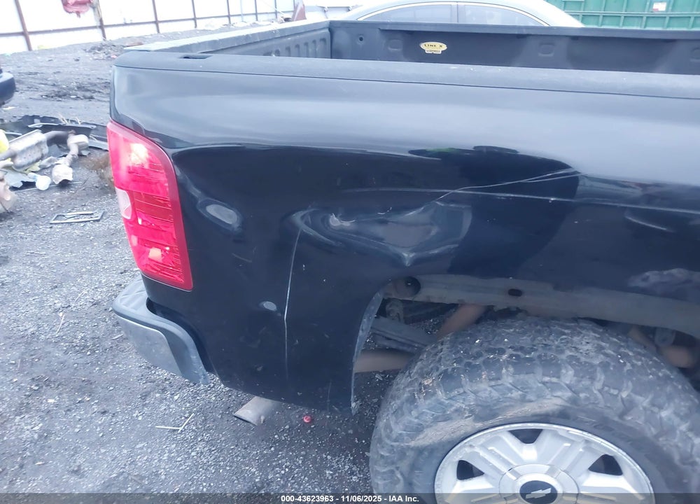 2010 CHEVROLET SILVERADO 1500 LT VIN: 3GCRKSE37AG242524