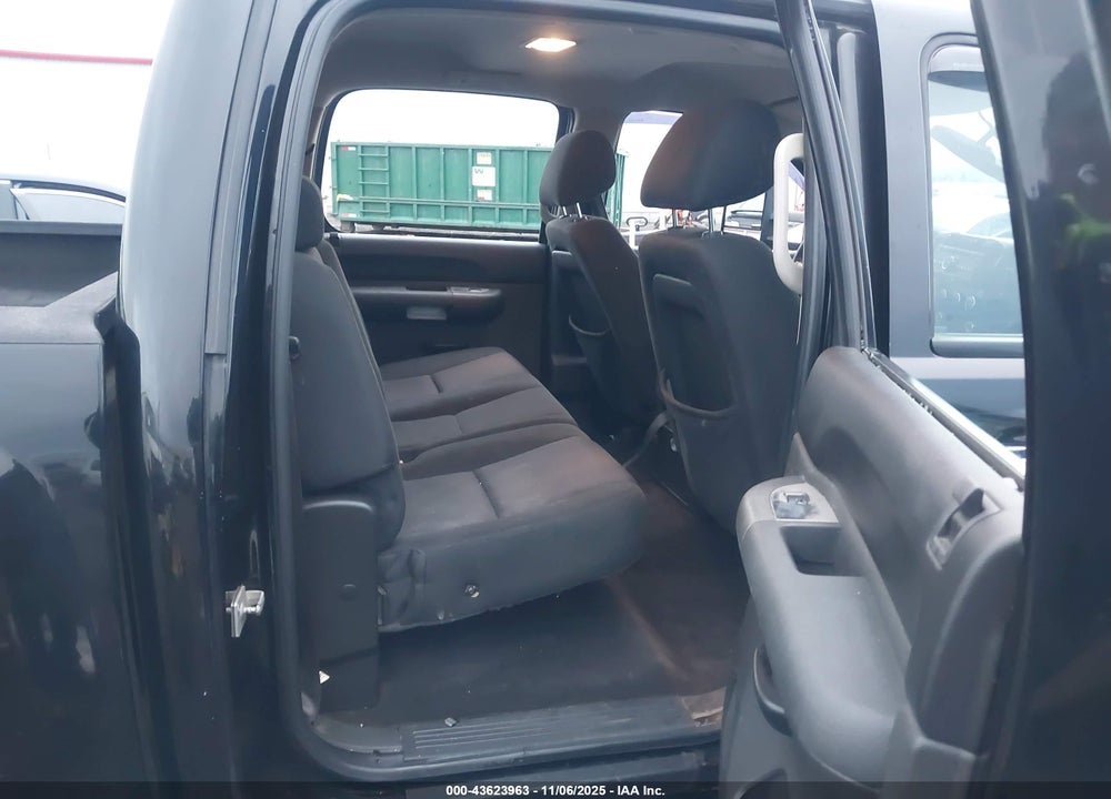 2010 CHEVROLET SILVERADO 1500 LT VIN: 3GCRKSE37AG242524